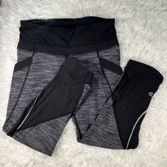 LULULEMON Run: Chase Me Crop Size 4 Wee Are From Space Black Combo Black - Picture 3 of 5